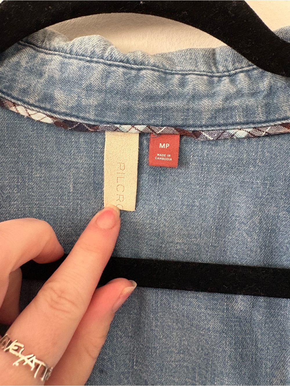 Pilcro The Bo Boyfriend Button Down Medium Petite - Picture 5 of 6